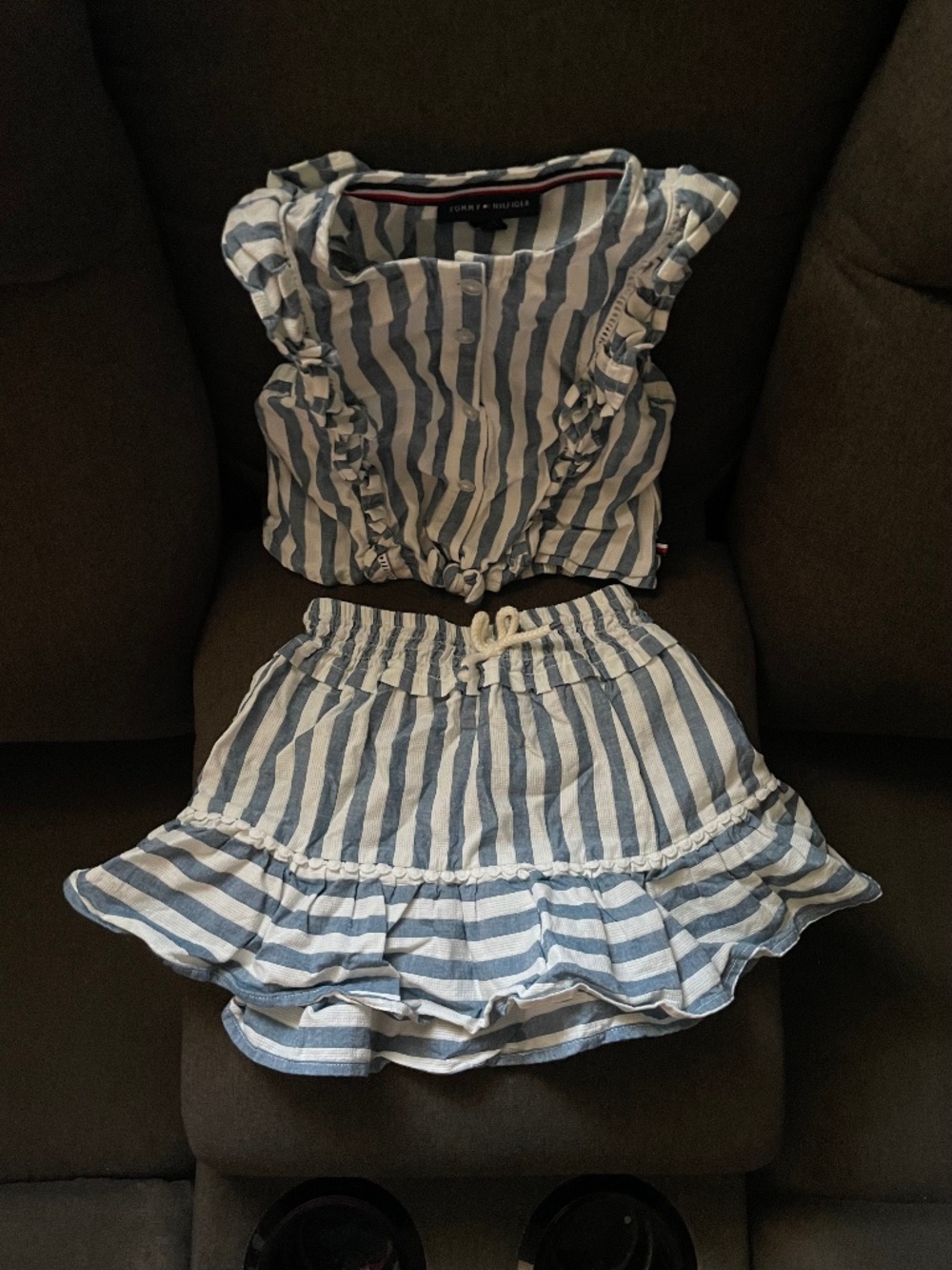Tommy Hilfiger top and bottoms size 5t